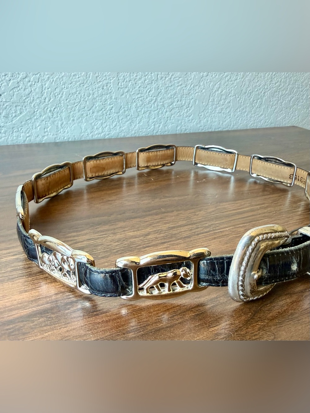 Vintage Safari Western-Style Women's Black Leather Belt with Silver-Tone Buckle - Picture 3 of 15